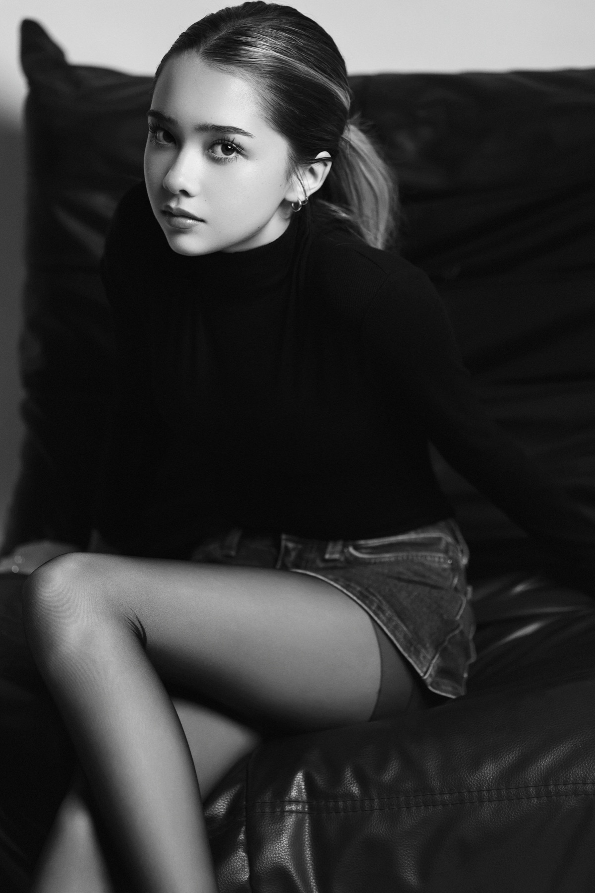 Phoebe Jacobsen, editorial look 02